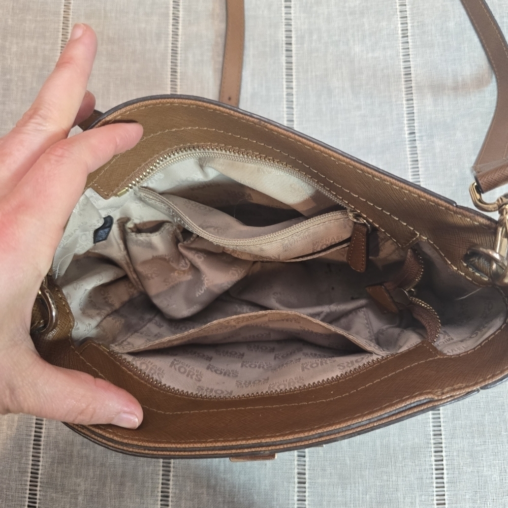 Michael Kors Brown Leather Crossbody Bag - Picture 4 of 12